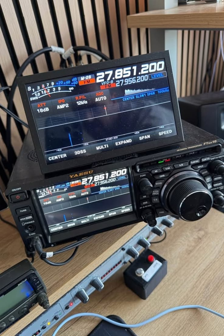 W5YAE station — Yaesu FT-101MP